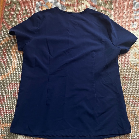 Figs Women’s Navy Scrub Short Sleeve Top Size Small - Picture 8 of 8
